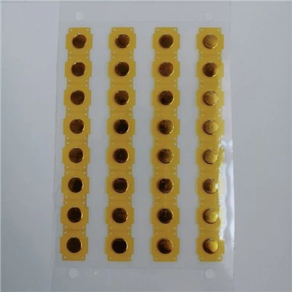 Durvju zvana metāla kupola slānis